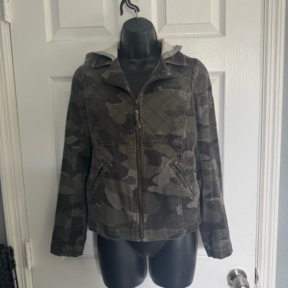 Express Jackets & Blazers - Vintage Y2K Express Women's Hooded Camo Utility Jacket - Size XS